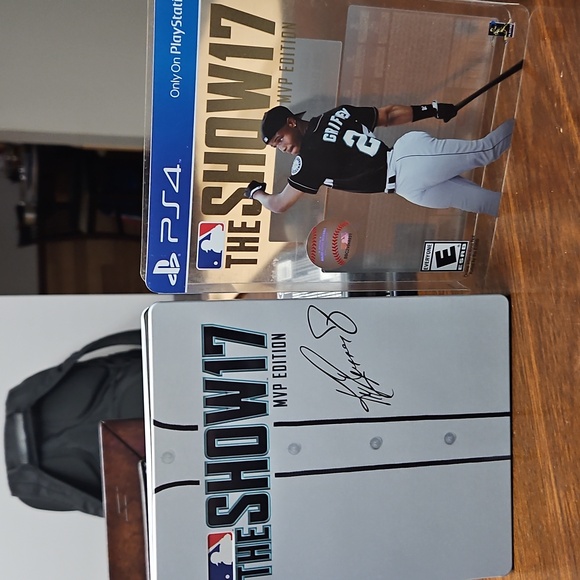 MLB The Show 17 Signature Edition (Metal Case With MLB 14 - Picture 3 of 12